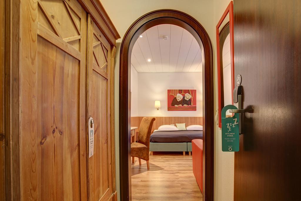 Trip Inn Hotel Blankenburg Karlsruhe Rum bild